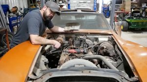 Corvette 1972 года выпуска с ограниченным бюджетом! Перестройка ржавого каркаса!
