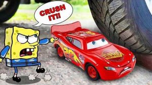 ✅ Маккуин в опасности 😱 Машинка едет прямо на него! 🚗 Мультики для детей