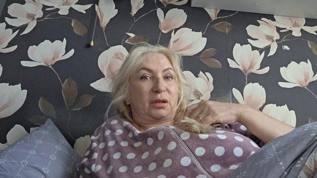 ВЫЛИЛА МОЛОКО,ОБОССАЛАСЬ И ОРЁТ!