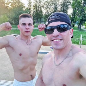 Тренировка, общаемся, прогрессируем, мотивируемся.