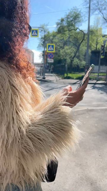 Остановить бы время , а лучше добавить к 24 часам в сутки. Время так быстро летит 💫 Уже конец мая