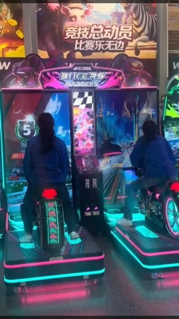 Мотогоночный симулятор Bikers Madness Upright смотреть онлайн