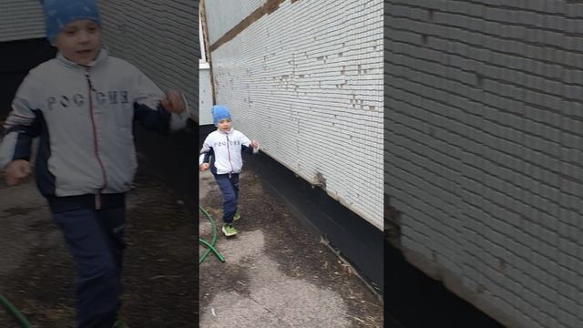 ПРОГУЛКА С ДЕТЬМИ смотреть онлайн