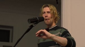 В Наушниках