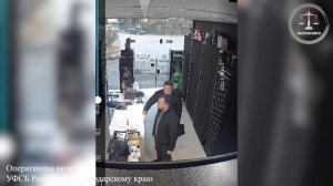 В Сочи вымогавший взятки у хозяина ларьков экс-полицейский получил 9 лет колонии