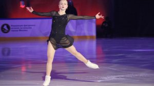 Александра Трусова на отдыхе и Мишин чемодан.