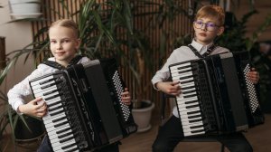 С. Гардейчик «Танец медвежат» исп. Кузьмина Мария, Вахромеев Арсений