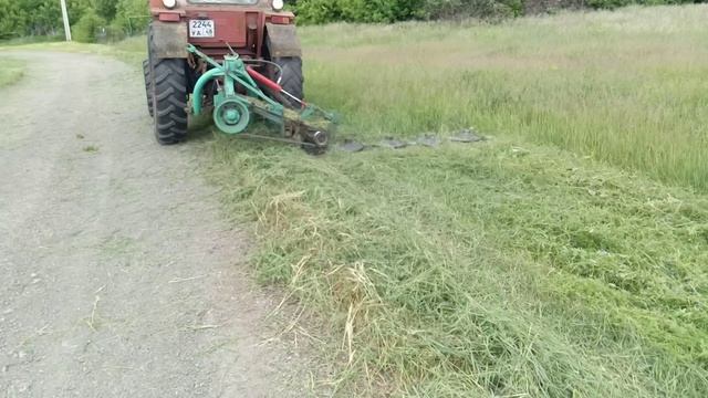 скашивание травы роторной тракторной косилкой