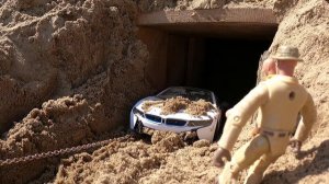 нашли RC BMW i8 в шахте