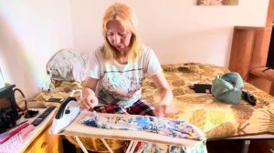 Глажу блузку Настенька готовит печенье. Решается вопрос с ремонтом и что у соседа
