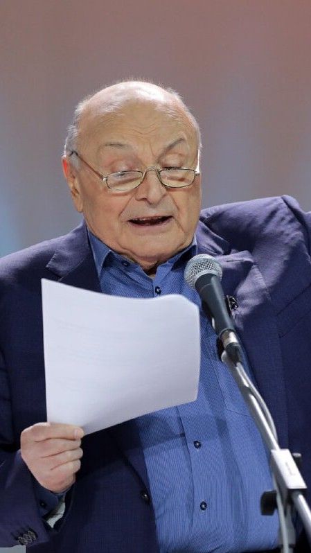 МИХАИЛ ЖВАНЕЦКИЙ. Труднее всего человеку...