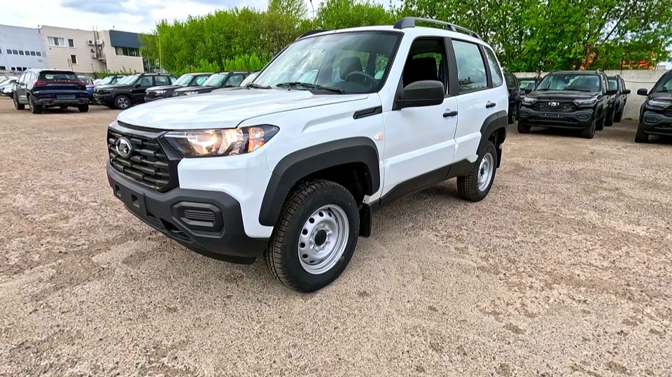 2026 LADA NIVA TRAVEL ЧТО В СТАНДАРТНОЙ КОМПЛЕКТАЦИИ. ОБЗОР. смотреть онлайн