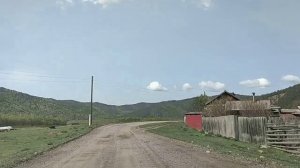 Деревенька Котый из окна автомобиля.