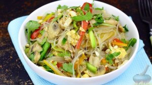 ФУНЧОЗА С КУРИЦЕЙ, ГРИБАМИ И КАБАЧКАМИ