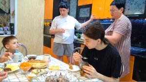 ЖИЗНЬ В СЕЛЕ:часть1/НАЖАРИЛА БЛИНЧИКОВ/ВАРЕНЬЯ МОРЕ, А ОНИ ЭКОНОМЯТ