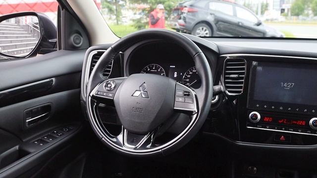 Mitsubishi Outlander смотреть онлайн