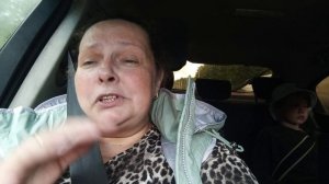 334. Эту бабу хоть к кровати привязывай.