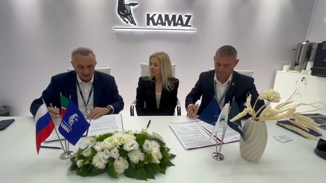 На COMvex-2026 заключено соглашение о проведении испытаний мусоровоза на шасси КАМАЗ в Подмосковье