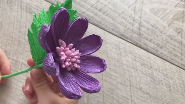 Удивительные Цветы из Гофрированной Бумаги! Подарки своими руками!