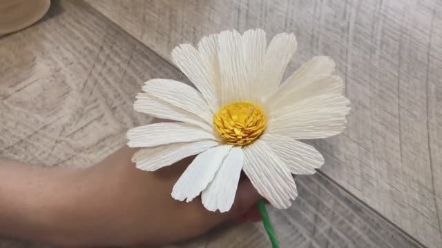 РЕАЛИСТИЧНЫЕ Цветы Своими руками из БУМАГИ! Цветы для декора из гофрированной БУМАГИ!