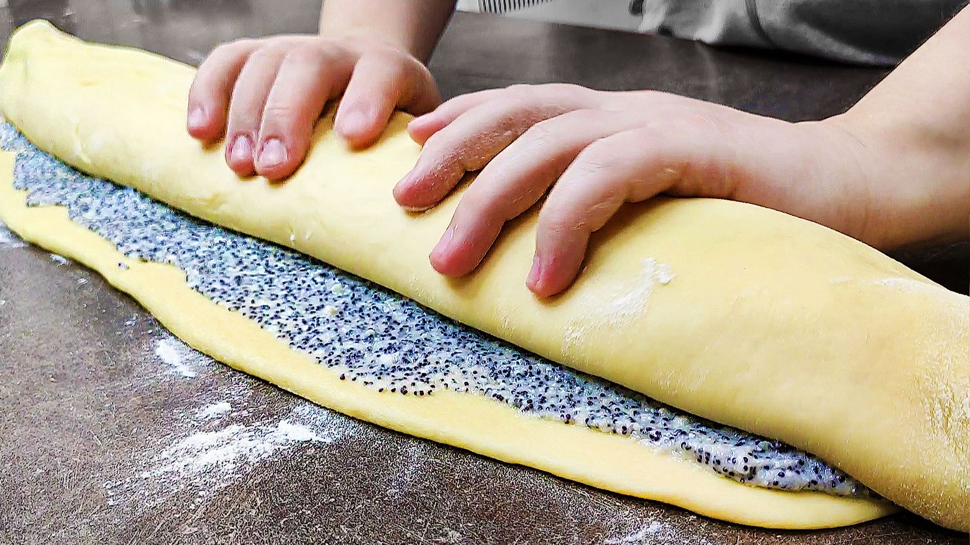 НЕ ЗРЯ положила МАНКУ! ПОТРЯСАЮЩИЕ Булочки с творогом и маком КАК ПУХ! Результат ОШЕЛОМЛЯЮЩИЙ