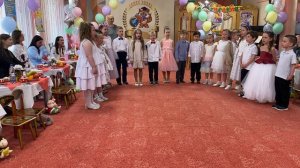 Песня «Ах, звоночек приглашает!«Группа №10 «Солнечные зайчики»