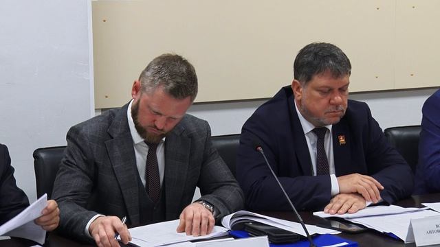 Депутаты заслушали отчет об исполнении бюджета городского округа смотреть онлайн