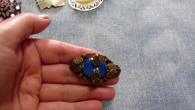 206. Распаковка. Броши.