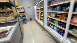 Приехала дочь. Поехали по делам в замечательный городок. Просить не привыкла…