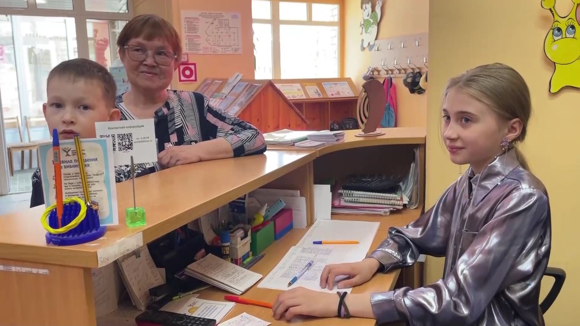 В Советском юные читатели примерили на себя роль библиотекаря