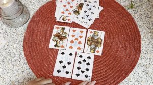 Новый знакомый. Бубновый король. Гадание на игральных картах