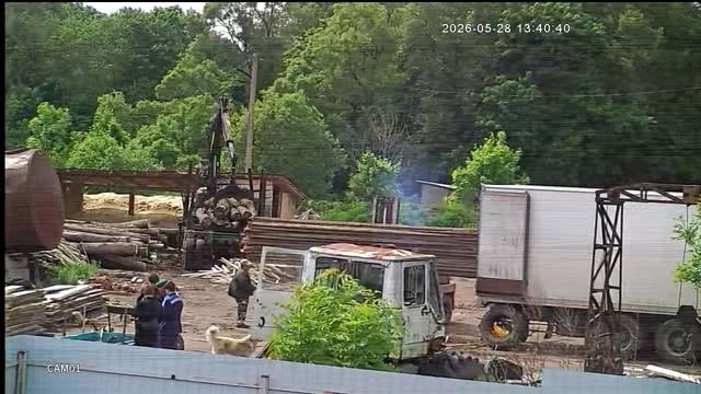 вз№68-28.05.26- оружие, пьнка, подростки и дебил!!!- в 1 м. за забором  дачи!!!