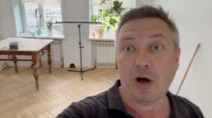 Жизнь вне орхидей -  Островки под окнами в доме на Юге  роскошно вписался ОН к этим полам