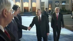 Путин завершил государственный визит в Казахстан, Токаев проводил его в аэропорту, сообщает пресс
