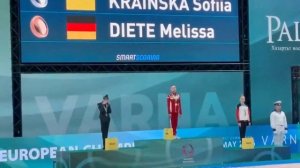 Украинская гимнастка демонстративно закрыла глаза и уши во время гимна России на чемпионате Европы.