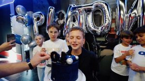16.05 Платону 10 лет