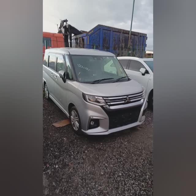 Шикарный Mitsubishi Delica D2 2021г.