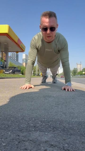 День 2/90 – Челлендж 100 отжиманий в день.  #мотивация #дисциплина #спорт #челлендж  #зож #отжимания