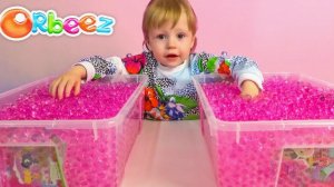 Новые игрушки в шариках - Видео Распаковка для детей