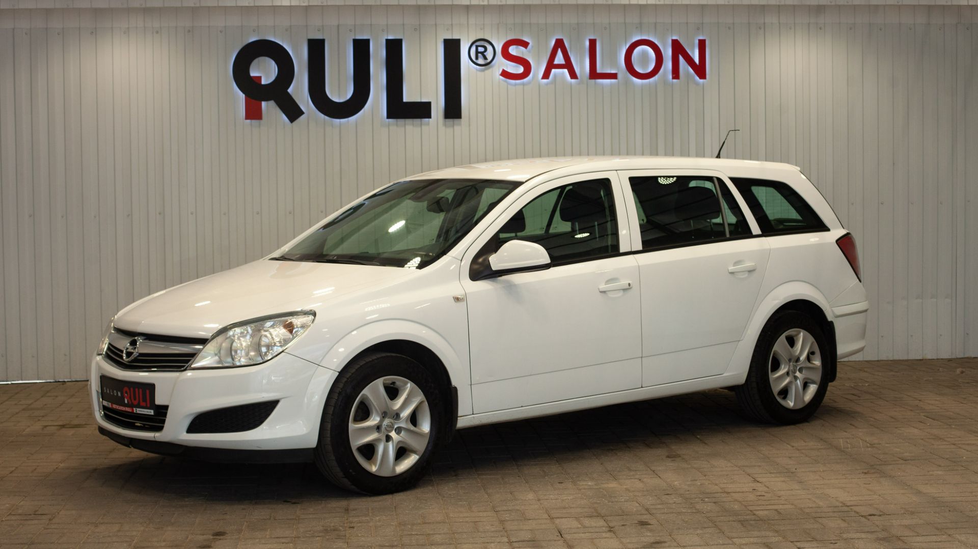 Opel Astra H Рестайлинг, 2012 смотреть онлайн