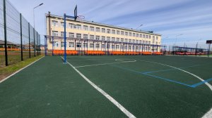 Карпинская школа-интернат. Год в новом здании.