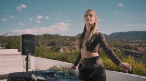 Elzzie - Ibiza DJ Set — Live from Es Vedrà   Afro & Melodic House