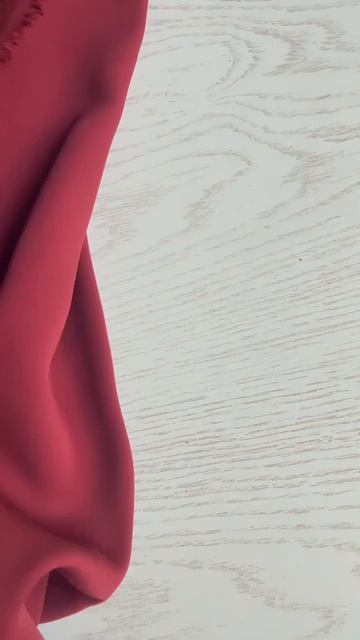 Роскошный 100% натуральный шёлковый сабле с эластаном от Hermes, Италия смотреть онлайн