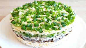 Вкусный Слоеный Салат. Рецепт вкусного салата с курицей, грибами и огурцами.