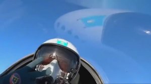Видео с самолётом Путина «Матушка-земля» от пилота истребителя сопровождавших его борт в Казахстане