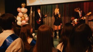 Адель Star и Нейросеть Group «Слёзы по щекам. Выпускной»