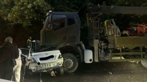 Три человека погибли в ДТП с грузовиком на трассе в Сочи
