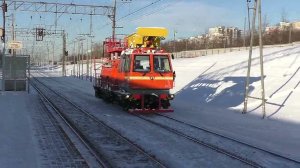 Автомотриса 1АДМ-1.3-2098 (ЭЧ-3) следует резервом.