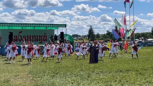 Хореографический коллектив "Фантазия" на Сабантуе 2026 смотреть онлайн
