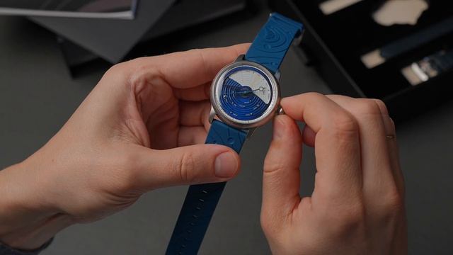 КОСМОС НА РУКЕ. ЧАСЫ HVILINA UNIVERSUM COSMOGRAPHIA смотреть онлайн